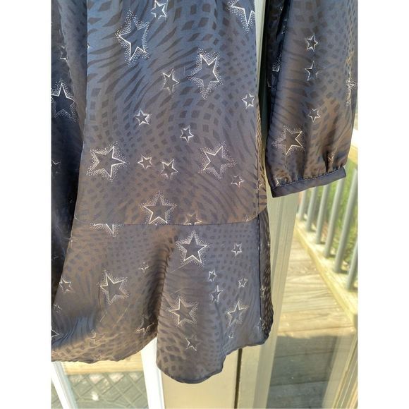 Slate & Willow NWT Star Printed Faux Wrap Black Dress, Size Medium, MSRP $250 - Picture 9 of 13